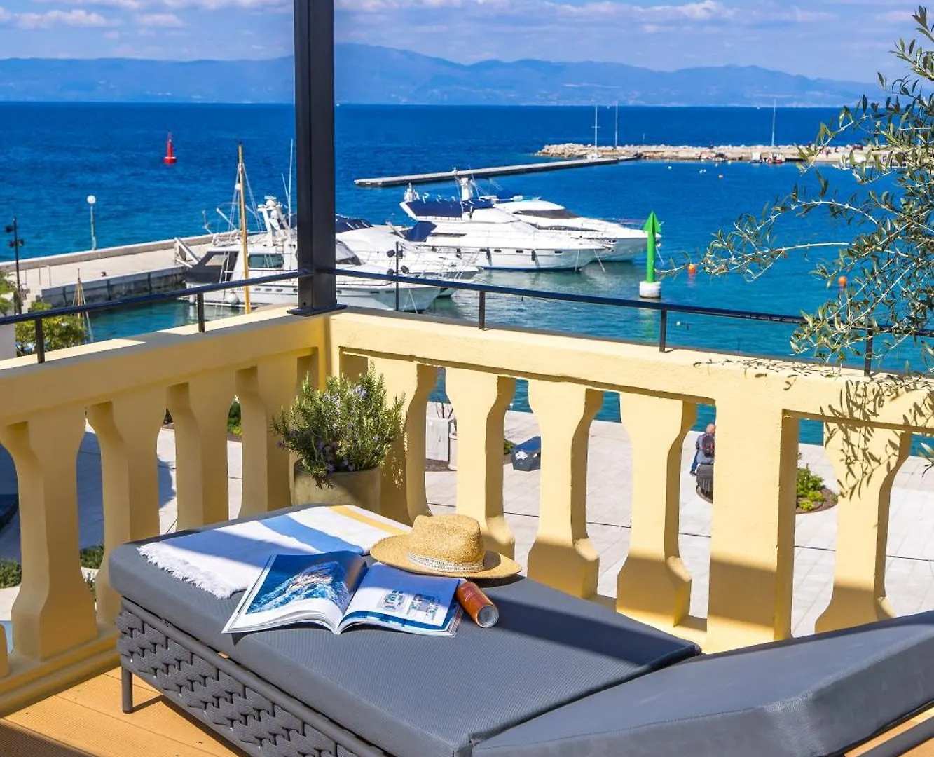 **** Guest house The House Hotel Malinska Croatia