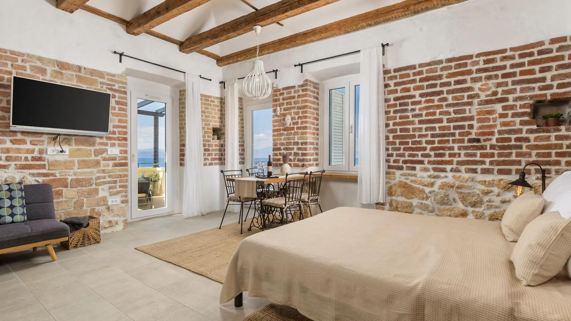 The House Hotel Malinska Guest house